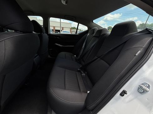 Used 2025 Nissan Altima 2.5 SV FWD image 27