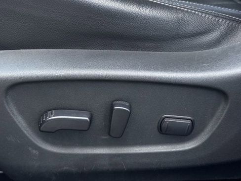 Used 2019 Nissan Rogue SL image 26