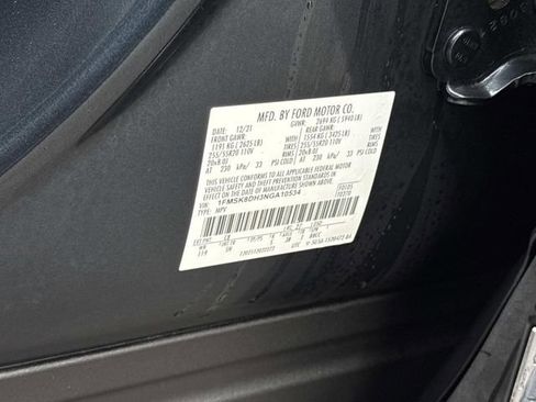 Certified 2022 Ford Explorer XLT w/ Equipment Group 202A image 31