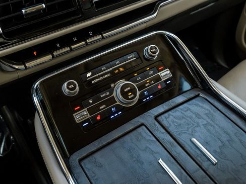 Used 2023 Lincoln Navigator L Reserve RWD image 27