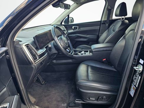 Used 2024 Kia Sorento S FWD image 16