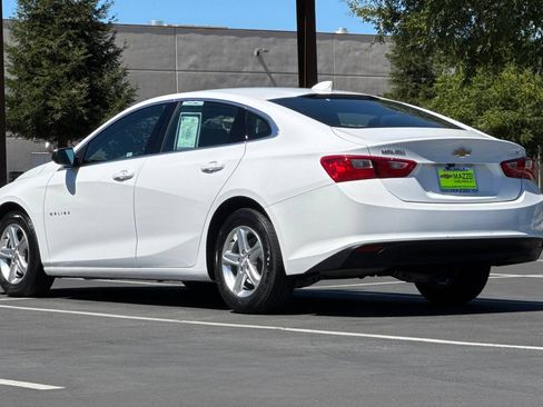 Used 2023 Chevrolet Malibu LT FWD image 3