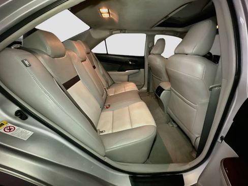 Used 2014 Toyota Camry XLE w/ Leather Package FWD image 35