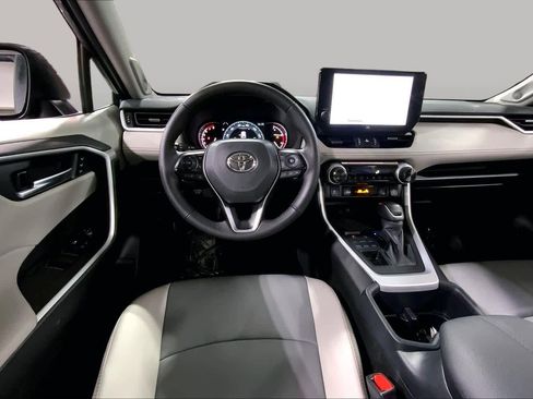 Used 2025 Toyota RAV4 XLE Premium w/ Weather Package AWD/4WD image 5