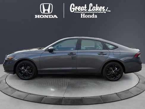Certified 2025 Honda Accord SE image 5