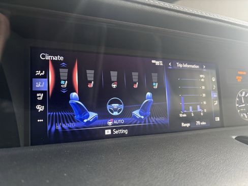 Used 2022 Lexus LC 500 Convertible w/ Touring Package RWD image 31