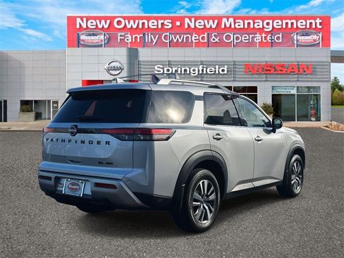 Certified 2023 Nissan Pathfinder SL w/ Lighting Package (N92) image 5