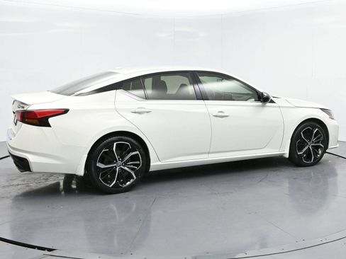 Used 2023 Nissan Altima 2.5 SR image 8