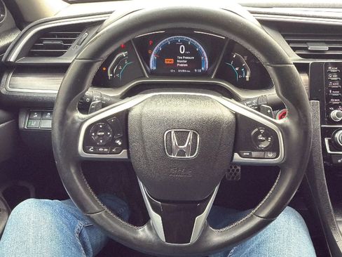 Used 2020 Honda Civic Touring image 10