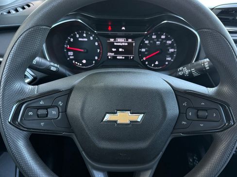 Used 2021 Chevrolet TrailBlazer LT w/ Driver Confidence Package FWD image 21