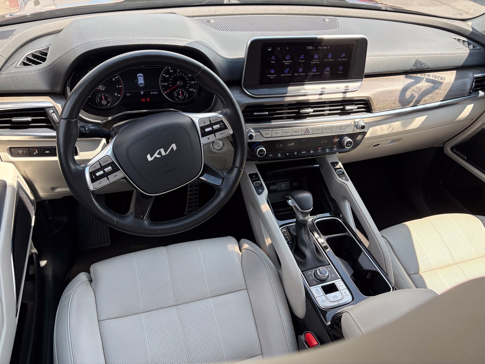 Used 2022 Kia Telluride SX w/ Towing Package AWD/4WD image 11