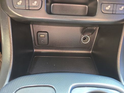 Used 2018 Chevrolet Colorado Z71 AWD/4WD image 33