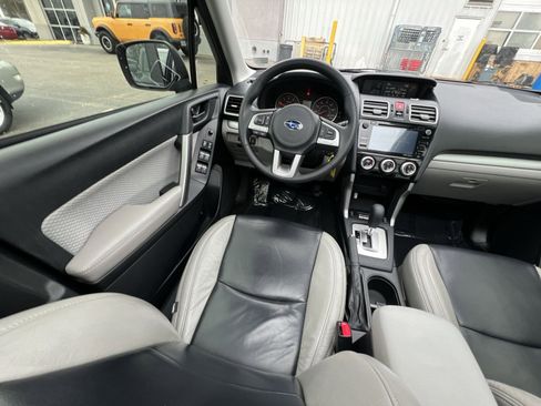 Used 2018 Subaru Forester 2.5i Premium w/ All-Weather Package image 4