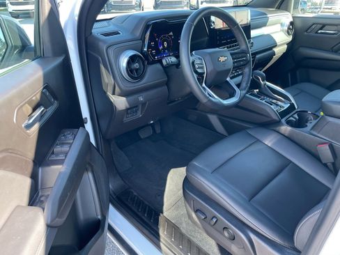 Used 2024 Chevrolet Colorado LT w/ LT Convenience Package III image 4