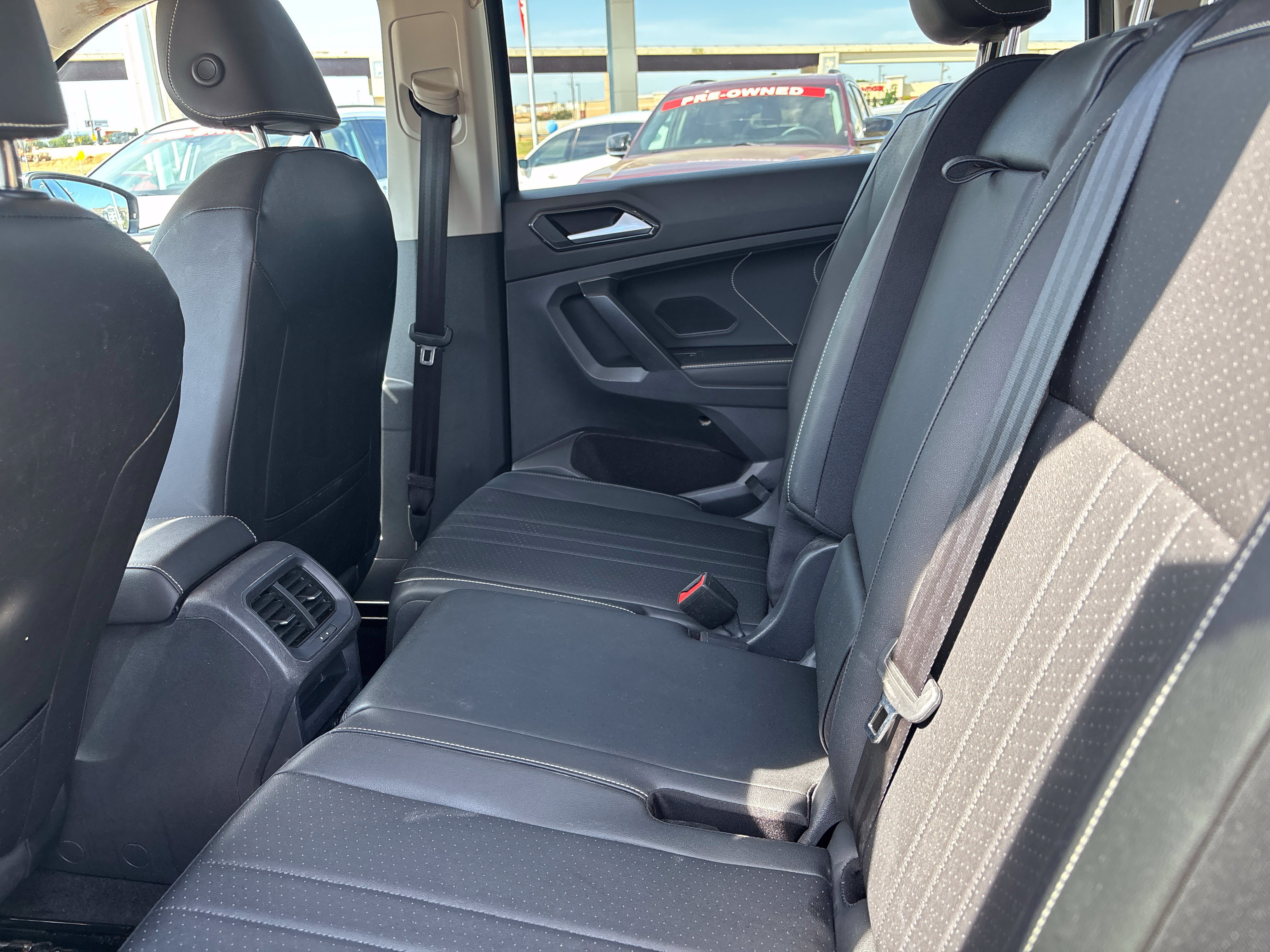 Used 2023 Volkswagen Tiguan SE FWD image 41