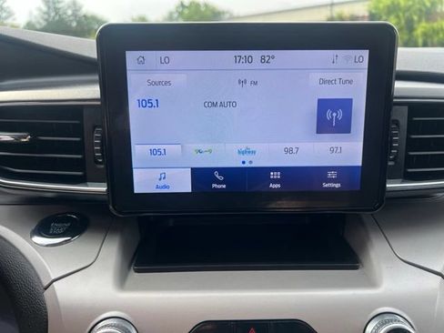 Used 2023 Ford Explorer XLT w/ Equipment Group 202A AWD/4WD image 29