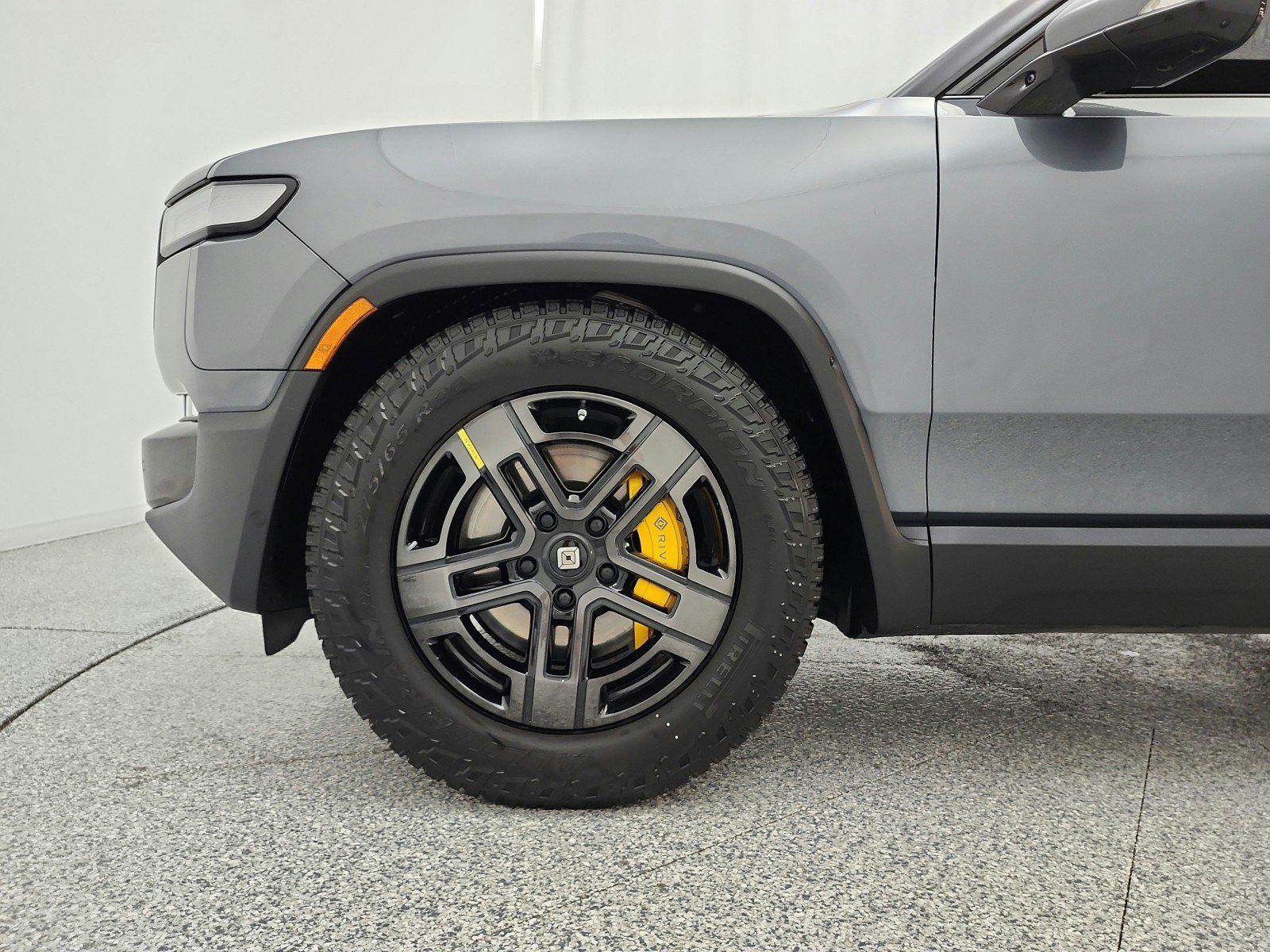Used 2023 Rivian R1S Launch Edition Quad AWD/4WD image 16
