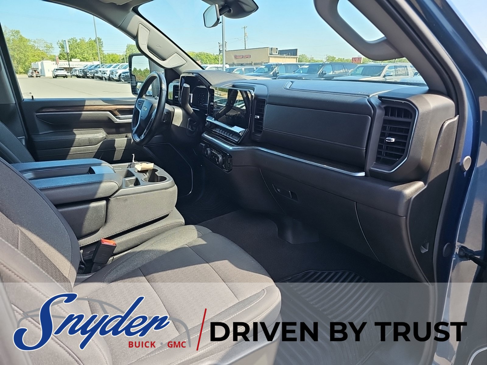 Used 2025 Chevrolet Silverado 2500 LT w/ Convenience Package AWD/4WD image 26