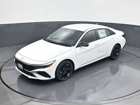 New 2026 Hyundai Elantra Sport image 13