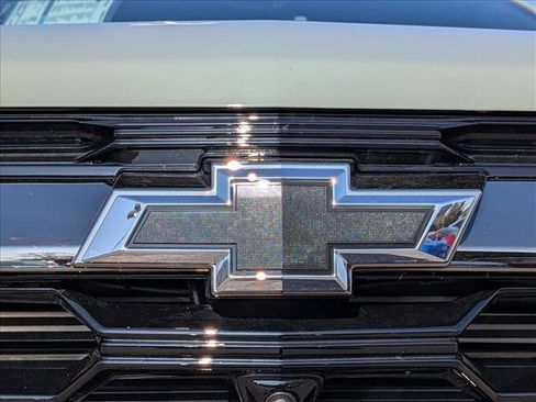 New 2026 Chevrolet Equinox ACTIV w/ Safety and Technology Package image 17