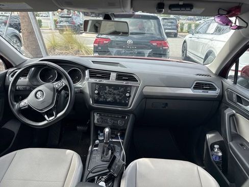 Used 2019 Volkswagen Tiguan SE image 12