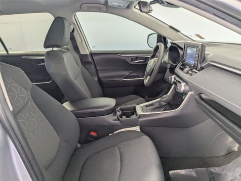 Certified 2021 Toyota RAV4 XLE image 4