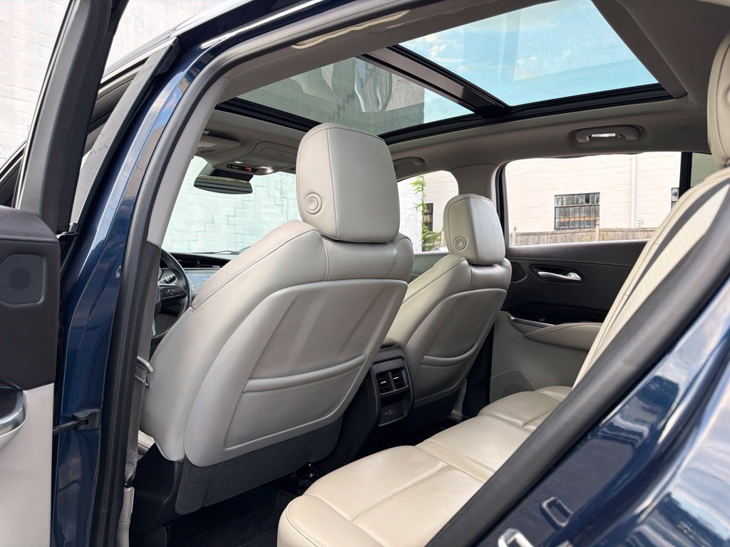 Used 2019 Cadillac XT4 Premium Luxury w/ Technology Package AWD/4WD image 15