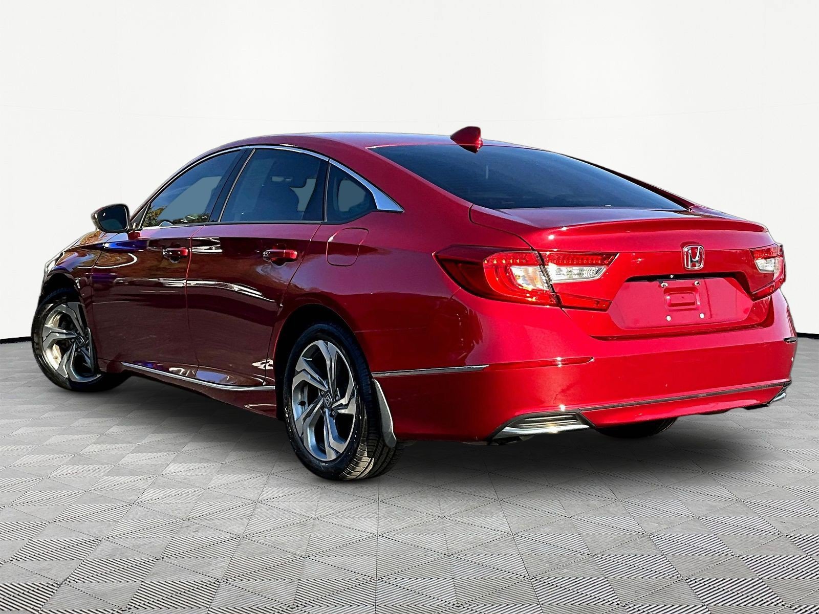 Used 2018 Honda Accord EX-L image 4