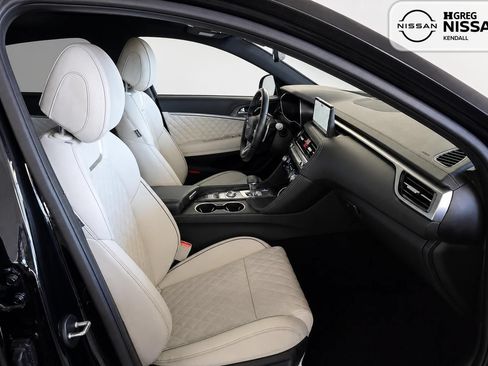 Used 2025 Genesis G70 3.3T Advanced w/ Sport Prestige Package RWD image 11