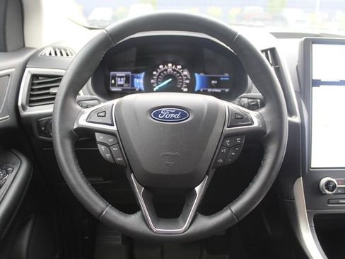 Certified 2024 Ford Edge SEL w/ Convenience Package AWD/4WD image 6