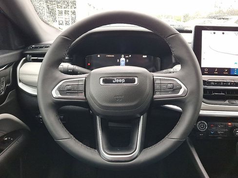 Certified 2025 Jeep Compass Limited w/ Elite Group AWD/4WD image 16