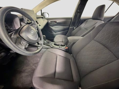 Used 2025 Toyota Corolla LE FWD image 13