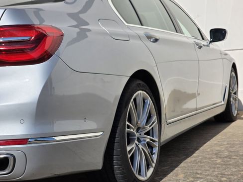 Used 2019 BMW 750i w/ Executive Package image 40
