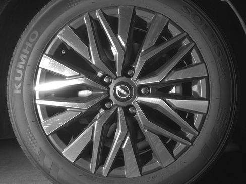 Used 2025 Nissan Altima 2.5 SV image 13