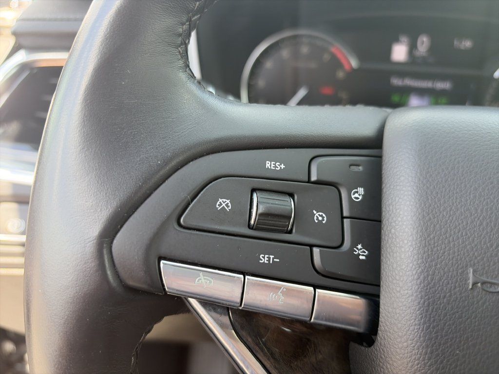Used 2023 Cadillac XT6 Premium Luxury FWD image 21