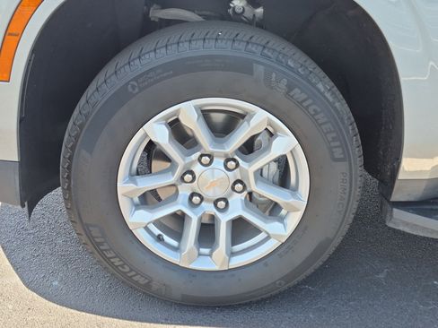 Used 2025 Chevrolet Tahoe LT AWD/4WD image 10