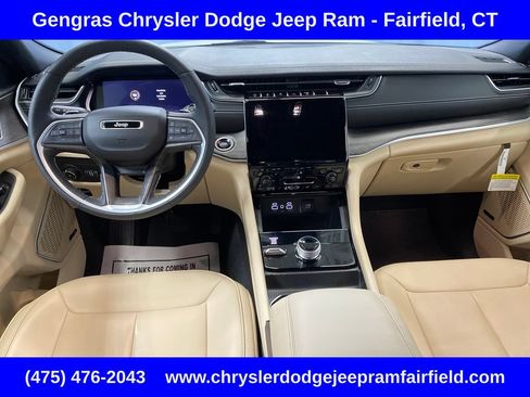 Certified 2024 Jeep Grand Cherokee L Limited AWD/4WD image 32