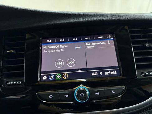 Used 2022 Buick Encore Preferred w/ Safety Package AWD/4WD image 40