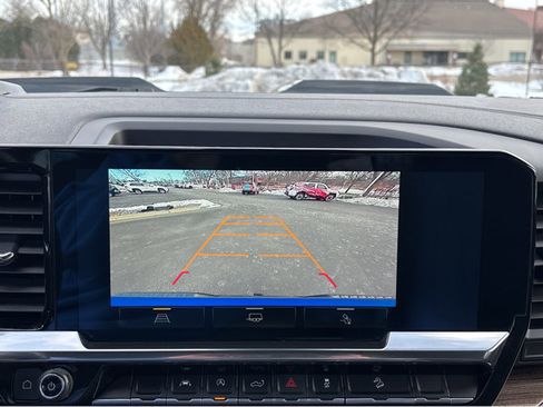 Used 2022 Chevrolet Silverado 1500 LT Trail Boss w/ Convenience Package II image 32