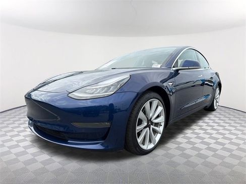 Used 2018 Tesla Model 3 Long Range image 1