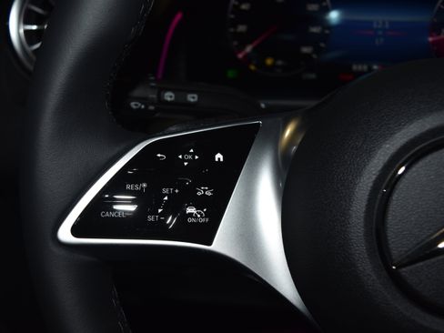 New 2026 Mercedes-Benz GLB 250 4MATIC image 8