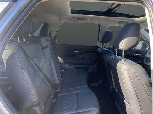 New 2026 Nissan Pathfinder Platinum w/ Cargo Package AWD/4WD image 24
