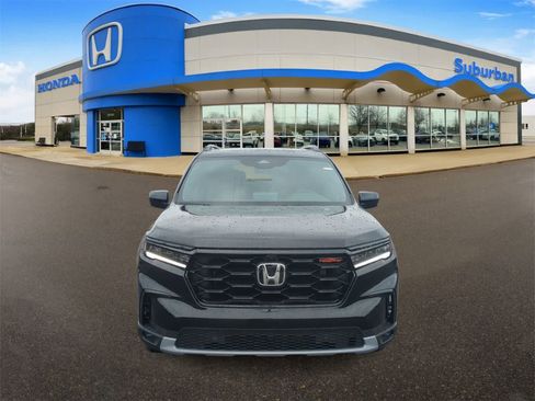New 2025 Honda Pilot TrailSport image 3