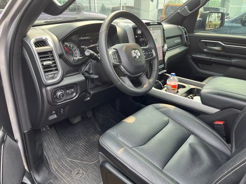 Used 2025 RAM 1500 Big Horn AWD/4WD image 9