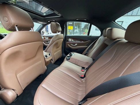 Used 2017 Mercedes-Benz E 300 4MATIC image 29