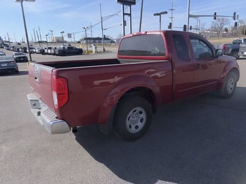 Used 2011 Nissan Frontier S w/ S Preferred Pkg image 12