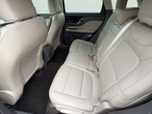 Used 2024 Lincoln Corsair AWD w/ Equipment Group 101A image 20