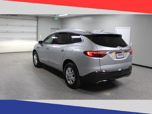 Used 2019 Buick Enclave Essence image 5