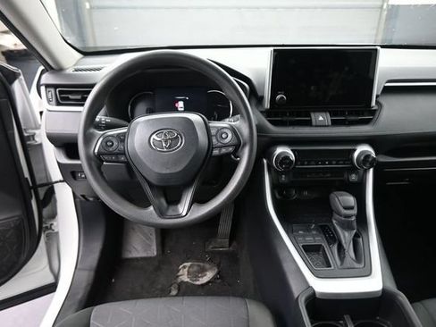 Used 2024 Toyota RAV4 XLE FWD image 22