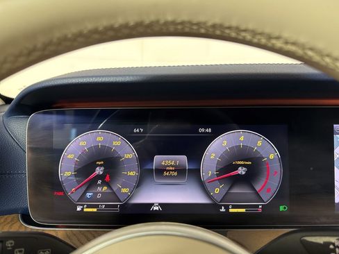 Used 2020 Mercedes-Benz E 450 4MATIC Wagon w/ Premium Package image 27